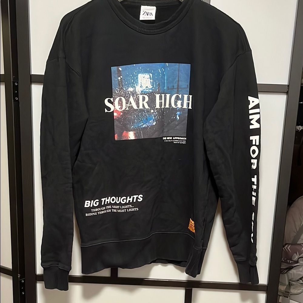 Zara Soar High Sky Black Crewneck Sweater with Graphic Design Men's Size Medium